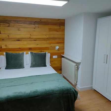 Apartamento Elizabeth Towers Almansa Exterior foto