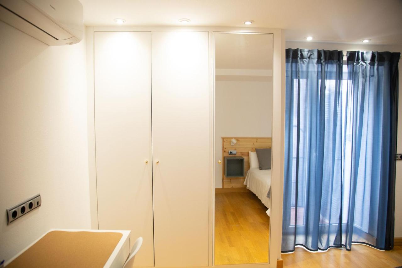 Apartamento Elizabeth Towers Almansa Exterior foto