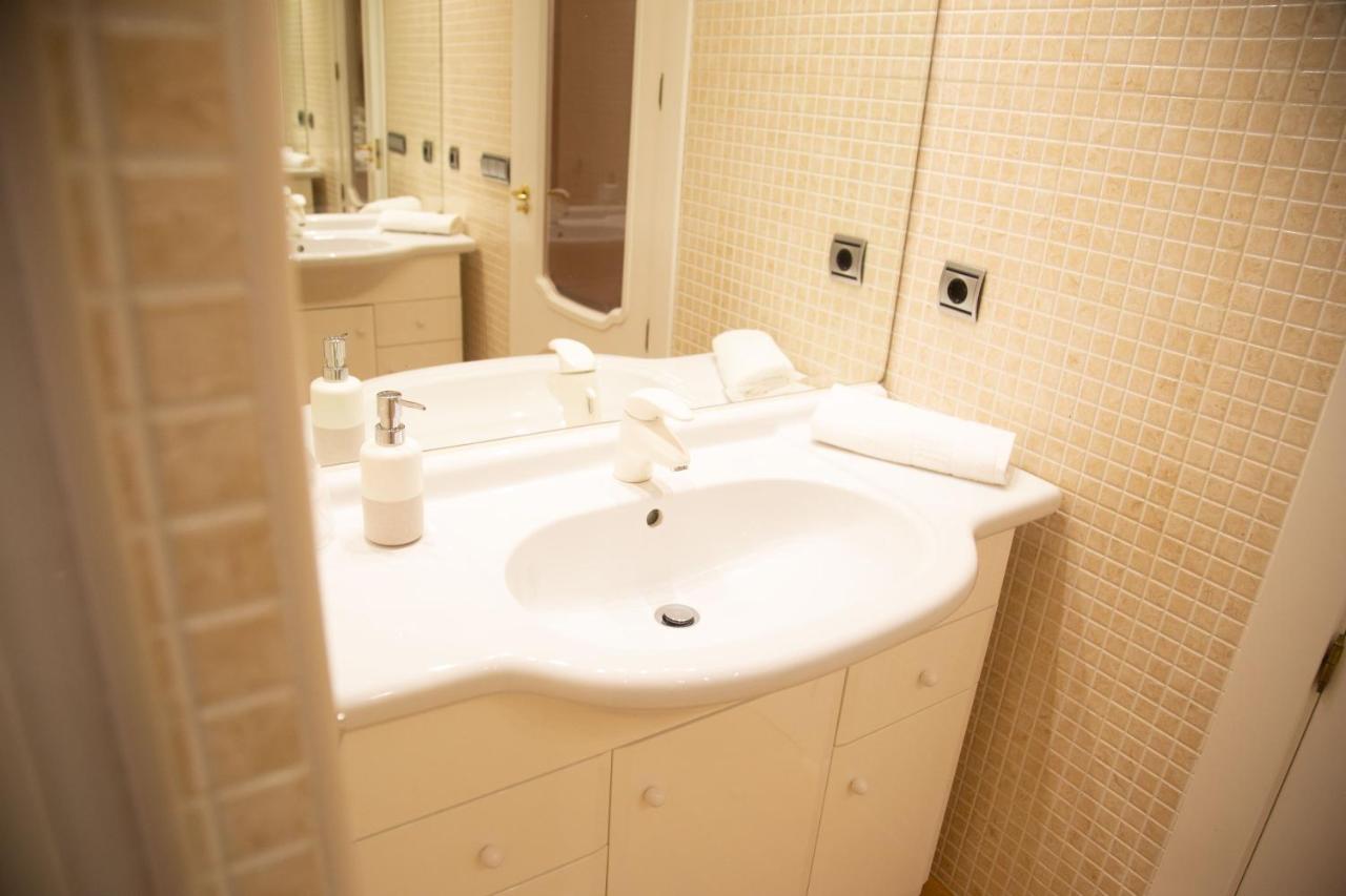 Apartamento Elizabeth Towers Almansa Exterior foto