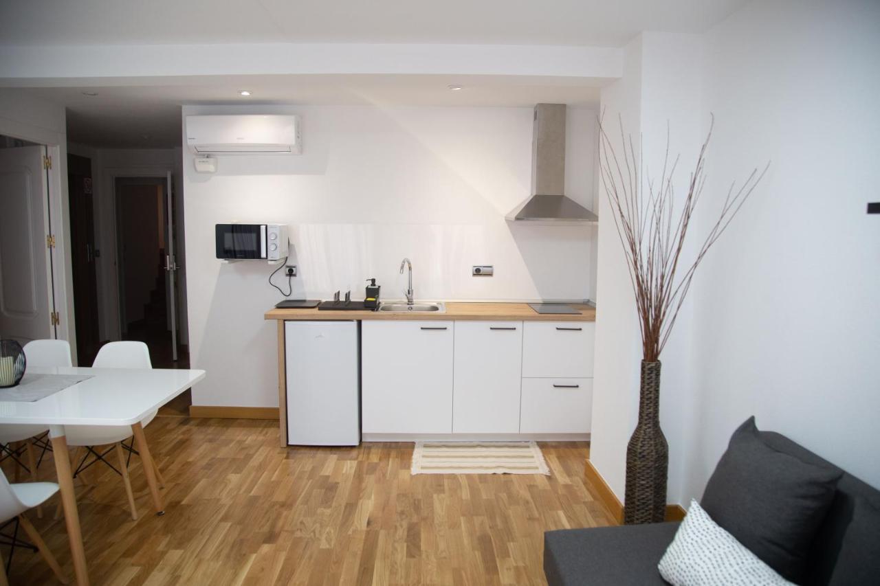 Apartamento Elizabeth Towers Almansa Exterior foto