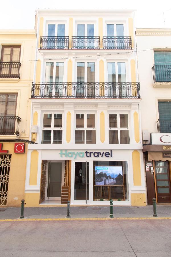 Apartamento Elizabeth Towers Almansa Exterior foto