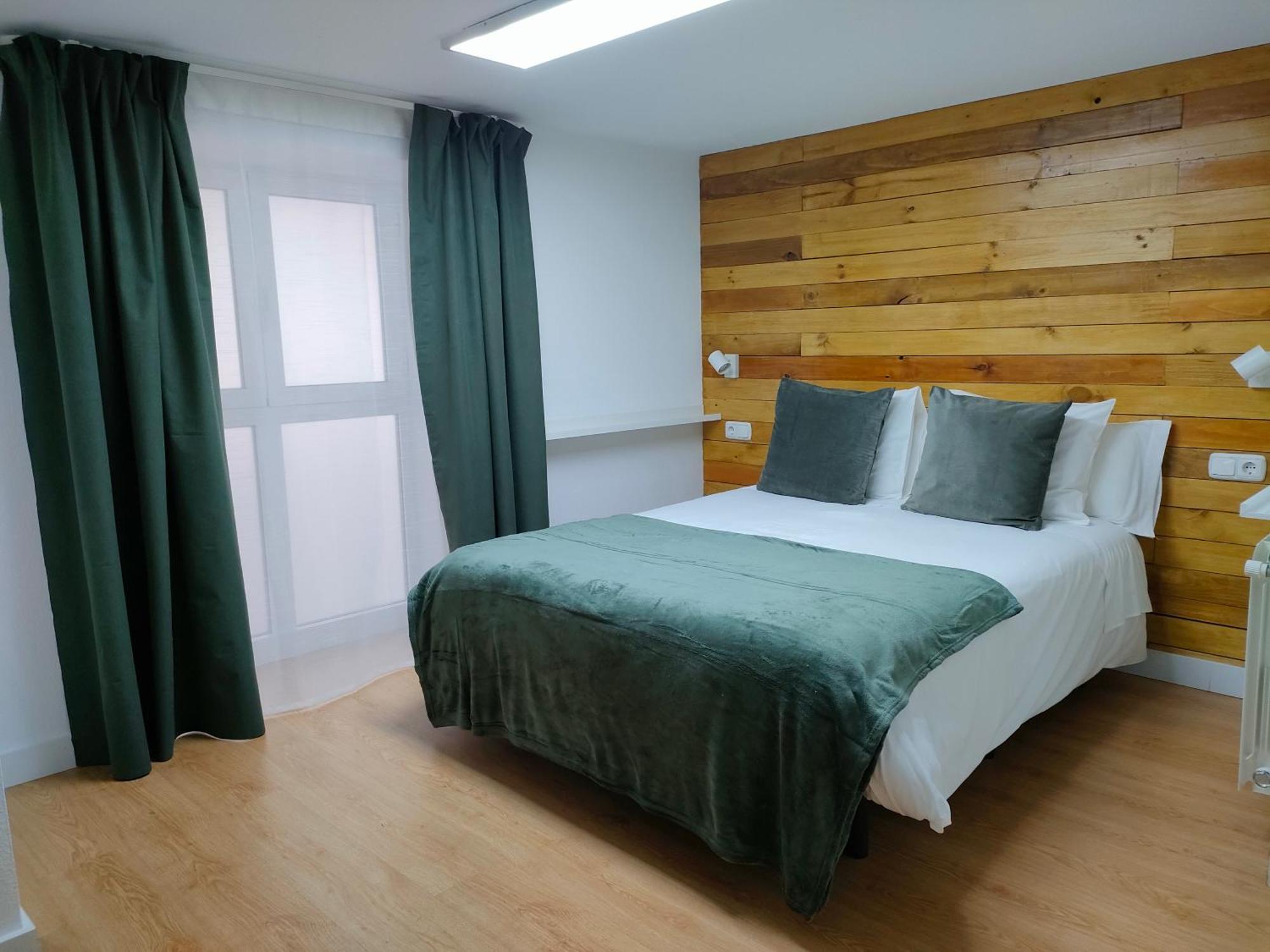 Apartamento Elizabeth Towers Almansa Exterior foto